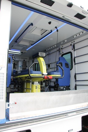 RKiSH: Der erste Intensivtransportwagen (ITW) für die schleswig-holsteinische Westküste startet