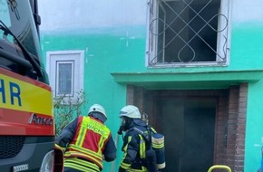 Feuerwehr Hattingen: FW-EN: Zwei Verletzte nach Kellerbrand in Hattingen
