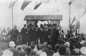 1.095 Meter ins Gl&uuml;ck &ndash; 100 Jahre Seebr&uuml;cke St. Peter-Ording