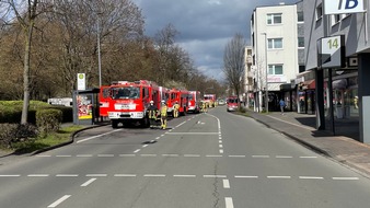 FW-GL: Feuerwehr rettet mehrere Personen nach Feuer in einem Altenwohnheim in Bergisch Gladbach