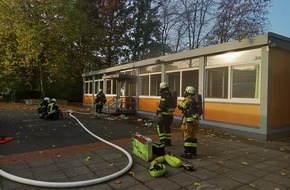 Feuerwehr Herdecke: FW-EN: Kleinbrand am Friedrich Harkort Gymnasium mit zwei verletzten Personen