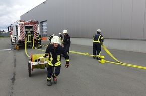 Freiwillige Feuerwehr Schalksmühle: FW Schalksmühle: Grundlehrgang erfolgreich bestanden!