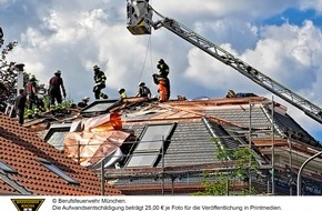 Feuerwehr München: FW-M: Rauchentwicklung auf dem Dach (Neuaubing)