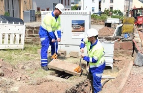 Westconnect GmbH: Pressemeldung: Breitbandausbau in Duisburg - letzte Chance während der Bauphase auf einen kostenfreien Glasfaseranschluß