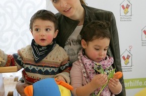 McDonald's Kinderhilfe Stiftung: Eva Padberg wird Schirmherrin der McDonald's Kinderhilfe Stiftung / Das Topmodel engagiert sich im Ronald McDonald Haus Berlin für Familien schwer kranker Kinder (mit Bild)