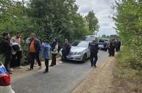 Bundespolizeiinspektion Chemnitz: BPOLI C: Gemeinsame Pressemitteilung der Bundespolizeiinspektionen Chemnitz und Ebersbach: Schleuser brachte 30 Migranten mit einem Transporter nach Deutschland