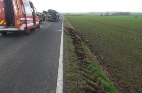 Polizeidirektion Mayen: POL-PDMY: Überschlag mit Traktor
K 34, Gemarkung 56294 Gappenach, 
Dienstag, 29.12.2015, 14:10