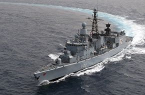 Presse- und Informationszentrum Marine: Fregatte "Karlsruhe" kehrt nach Wilhelmshaven zurück (BILD)