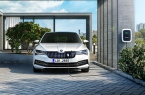 Skoda Auto Deutschland GmbH: SKODA startet mit SUPERB iV und CITIGOe iV in die E-Mobilität und präsentiert überarbeiteten SUPERB (FOTO)