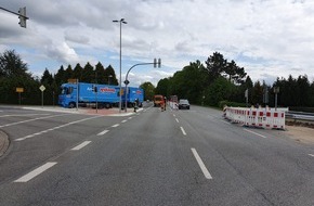 Polizeiinspektion Stade: POL-STD: Bagger beschädigt Horneburger Gasleitung - Großalarm für Feuerwehr - Keine Personen verletzt