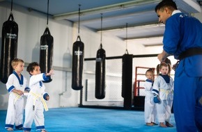 BB Kampfsport GmbH: Falk Berberich und Robin Baumann vermitteln Kindern mit dem JUNIOR HEROES Konzept die Fähigkeiten der Selbstverteidigung und wichtige Lebenskompetenzen