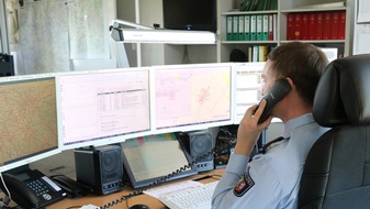 Kreispolizeibehörde Rhein-Kreis Neuss: POL-NE: Was macht eigentlich... die Einsatzleitstelle der Polizei? Was passiert, wenn man den Notruf 110 wählt?