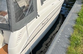 Polizeipr&auml;sidium Rostock: POL-HRO: Diebe stehlen Anh&auml;nger mit Sportboot - Polizei sucht Zeugen