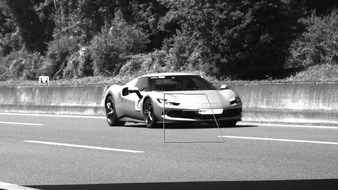 Polizei Münster: POL-MS: Ferrari-Fahrer mit 69 km/h zu schnell auf der A 1 - Polizei stoppt 58-Jährigen mit Fake-Kennzeichen