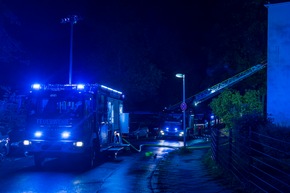 FW-MK: Brennender Trockner in Mehrfamilienhaus
