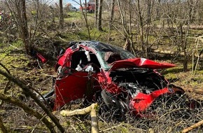 Polizeidirektion Wittlich: POL-PDWIL: Alleinunfall mit schwer verletzter Person