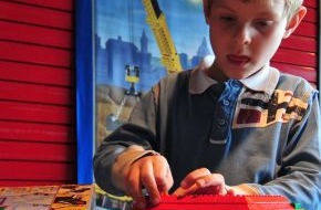 LEGO GmbH: Weltweiter LEGO Bauwettbewerb: Frederik aus Köln ist der kreativste LEGO Bauer Deutschlands