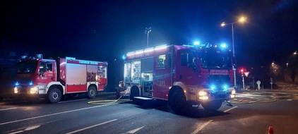 Feuerwehr Iserlohn: FW-MK: PKW brennt nach Verkehrsunfall