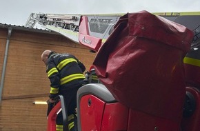 Feuerwehr München: FW-M: Aufstiegshilfe geleistet (Oktoberfest)