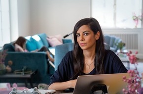 ZDFneo: "Familien allein zu Haus" - Neues ZDFneo-Social-Factual mit Collien Ulmen-Fernandes / Über den neuen Alltag von Familien in Corona-Zeiten
