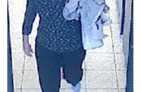 Polizei Bonn: POL-BN: Foto-Fahndung: Mutmaßliche Taschendiebin entwendete Geldbörse im Supermarkt - Wer kennt diese Frau?