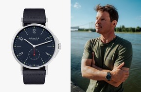 NOMOS Glashütte/SA Roland Schwertner KG: Bestzeit! NOMOS-Uhr Ahoi schwimmt extrem