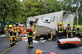 Kreisfeuerwehr Rotenburg (Wümme): FW-ROW: Verkehrsunfall zwischen Lkw und landwirtschaftlichem Gespann