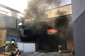 Feuerwehr Bottrop: FW-BOT: Brand im Hansazentrum