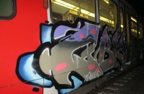 Polizei Rhein-Erft-Kreis: POL-REK: 201127-3: Graffiti-Sprayer flüchteten - Wesseling