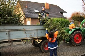 Freiwillige Feuerwehr Gangelt: FW Gangelt: Abholung der Weihnachtsbäume durch die Jugendfeuerwehr