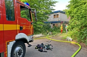 Polizei Mettmann: POL-ME: Polizei ermittelt wegen Brandstiftung und sucht Zeugen - Heiligenhaus - 2206097