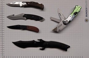Bundespolizeidirektion Sankt Augustin: BPOL NRW: Treppentanz - Bundespolizei stellt f&uuml;nf Messer sicher