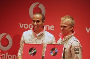Vodafone GmbH: Motorsport meets Music: Vodafone Music Memory mit Lewis Hamilton und Heikki Kovalainen