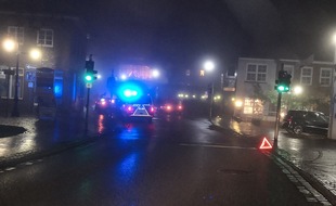 Polizeiinspektion Wilhelmshaven/Friesland: POL-WHV: Vekehrsunfall mit zwei verletzten Personen