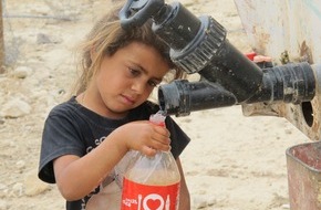 ZDF: "DURST!": Claus Kleber für ZDF-Dokumentation unterwegs in wachsenden Wüsten und Konfliktorten der Wasserknappheit (FOTO)