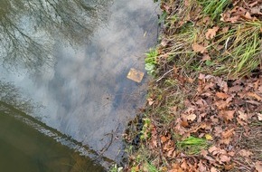 Feuerwehr Flotwedel: FW Flotwedel: Unklare Gewässerverunreinigung sorgt für Einsatz in Bröckel