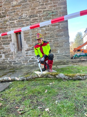 FW-PL: Motorsägenausbildung im Böhler Park