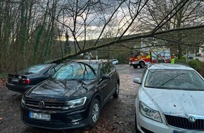 Feuerwehr Herdecke: FW-EN: Fünf Einsätze für die Feuerwehr Herdecke am Dienstag - Weitere Sturmeinsätze und Menschenrettung auf der Straße