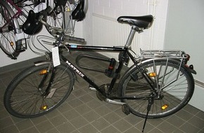 Polizeidirektion Göttingen: POL-GOE: (836) Fotos von Diebesgut: Rechtmäßige Eigentümer gesucht