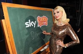 Sky Deutschland: Neue TV-Show mit Désirée Nick startet am Montag: Acht Comedy-Talente kämpfen um die Krone bei "Sky Comedy Star(ter)s" (mit Bild)