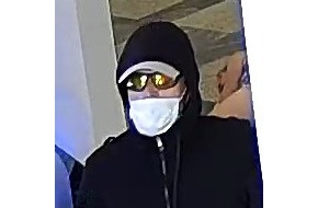 Polizei Münster: POL-MS: Öffentlichkeitsfahndung: Polizei sucht Tatverdächtigen nach Raub auf Bankfiliale mit Fotos