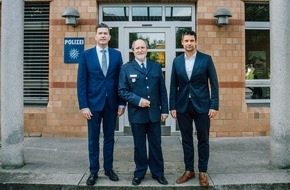 Polizeipräsidium Mittelfranken: POL-MFR: (1099) Amtswechsel bei der Kriminalpolizeiinspektion Erlangen - Alexander Kaiser tritt die Nachfolge von Heinz Hanisch an