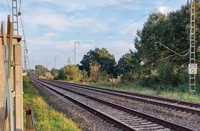 Bundespolizeiinspektion Bad Bentheim: BPOL-BadBentheim: Lkw besch&auml;digt Oberleitung an Bahn&uuml;bergang - Bundespolizei leitet Ermittlungsverfahren ein
