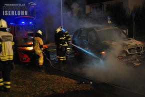FW-MK: BMW brennt in voller Ausdehnung - Feuer greift auf weiteren PKW über