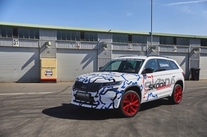 Neuer SKODA KODIAQ RS fährt Rekordrunde auf dem Nürburgring