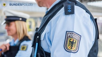 Bundespolizeidirektion München: Bundespolizeidirektion München: Verwendung von Kennzeichen verfassungswidriger Organisationen - Exhibitionistische Handlungen