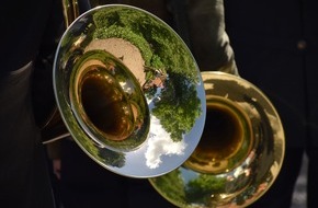 Landesjagdverband Schleswig-Holstein e.V.: Landesbl&auml;serwettbewerb 2026 auf Gut Basthorst: Jagdmusik, Brauchtum und Familienprogramm