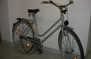 Polizeiinspektion Nienburg / Schaumburg: POL-NI: Wem gehört dieses Fahrrad - Bild im Download -