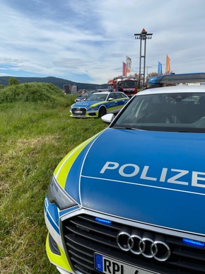 POL-PDNW: Polizeiautobahnstation Ruchheim - Aktuell Vollsperrung Auf ...