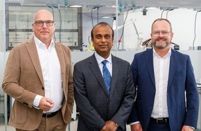 LAUDA DR. R. WOBSER GMBH & CO. KG: Indischer Generalkonsul zu Gast bei LAUDA